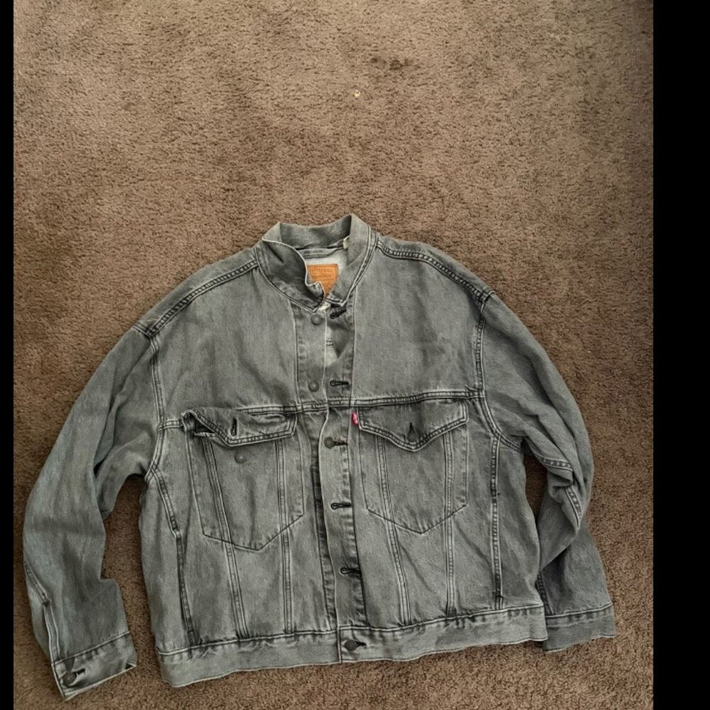 Men’s  Levi’s Stay Loose Denim Trucker Jacket